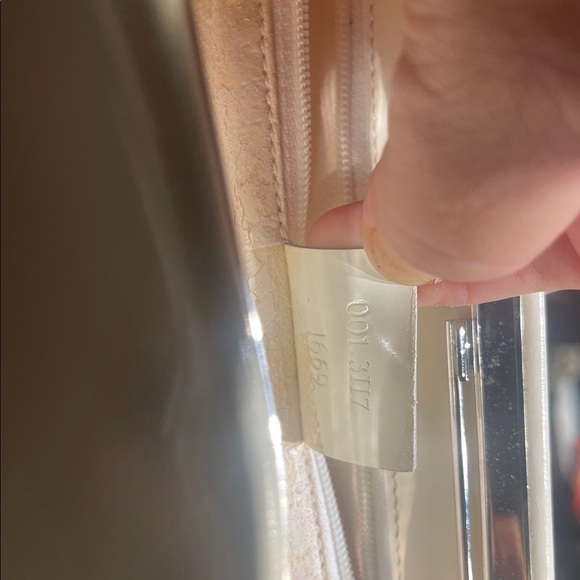 Gucci Shoulder Handbag Purse Enamel Cream White - Picture 10 of 10